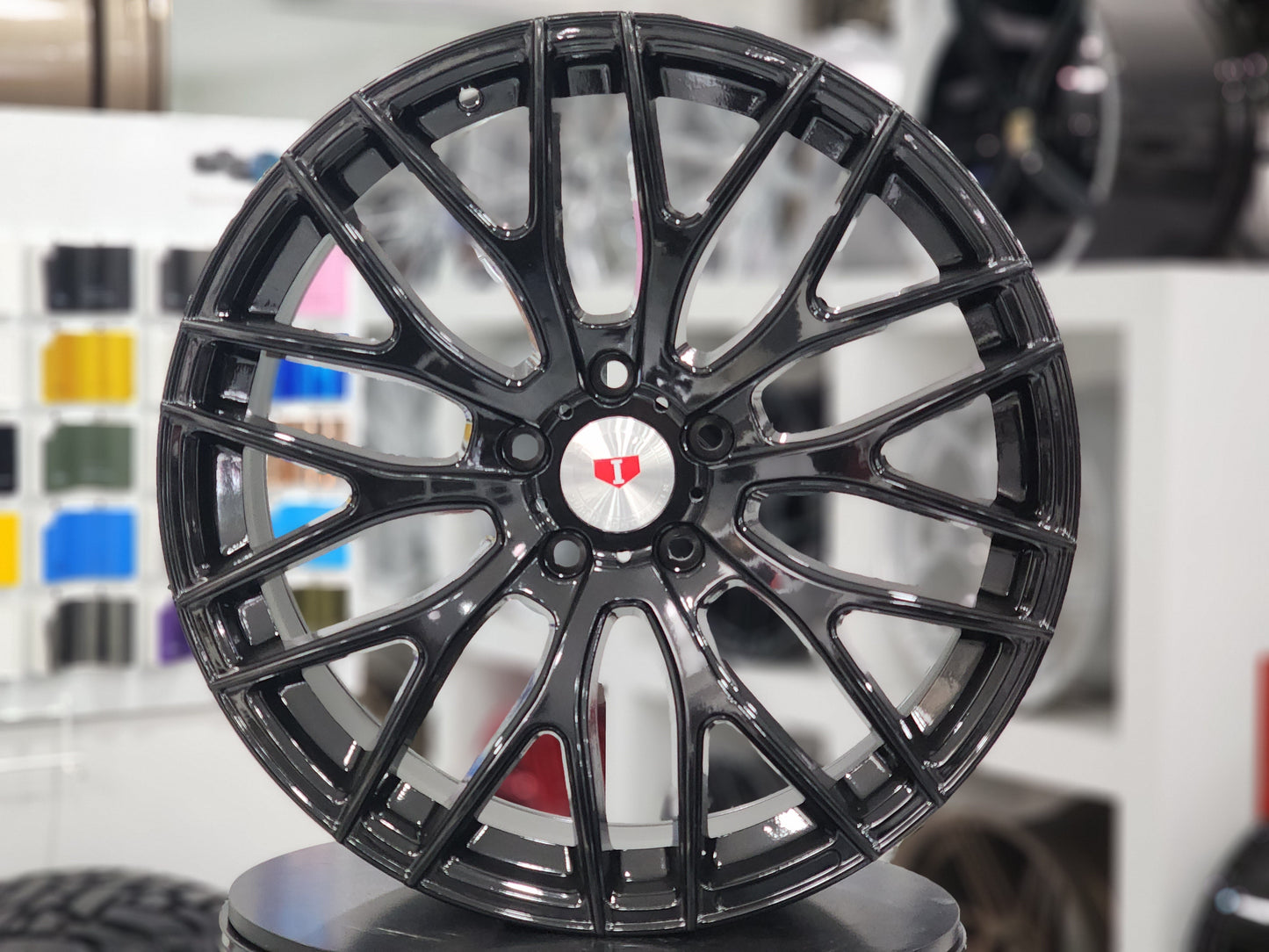 E008 Gloss Black 19x9.5 ET35 5.114 - Square Set (4 Wheels)