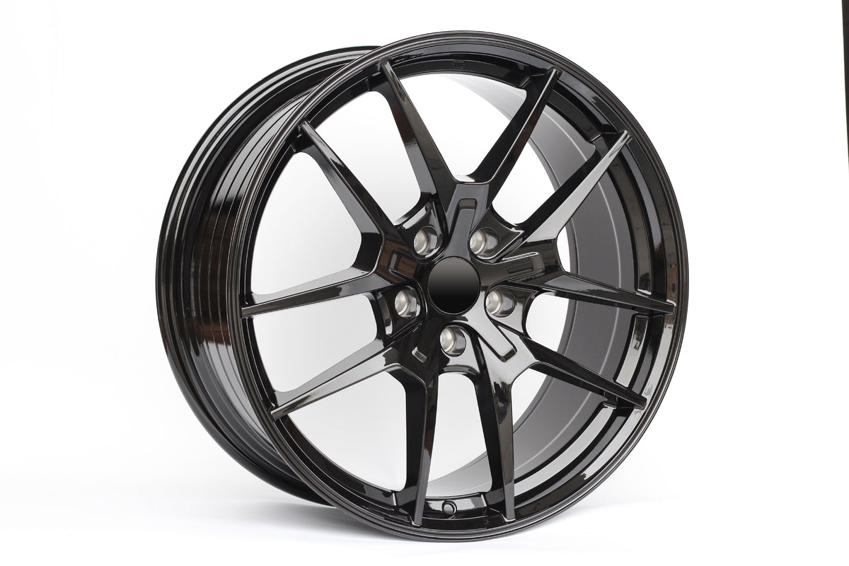 E301 Gloss Black 18x8.5 5x114.3 Square Wheels ET35 β Set of 4