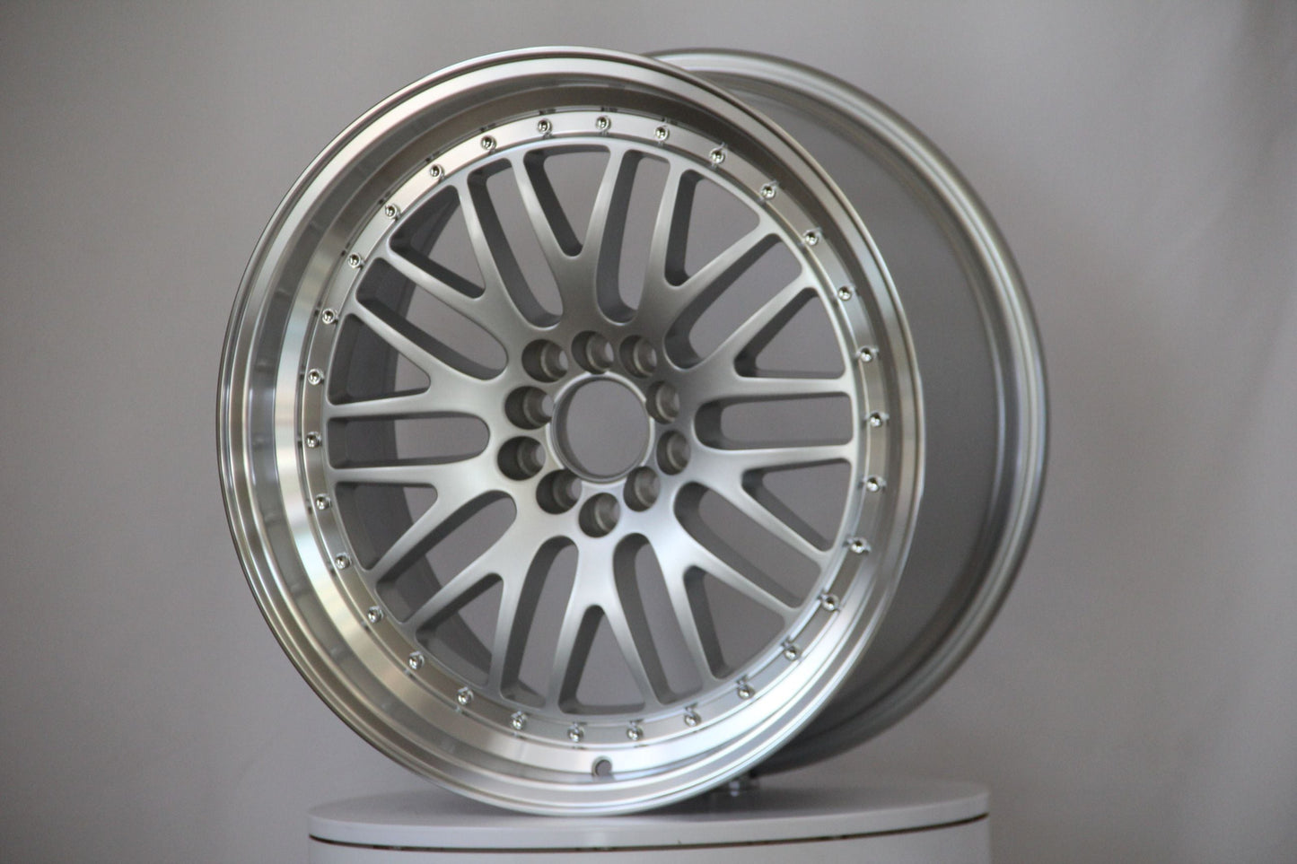 E310 Silver Machined Lip with Silver Rivet 18x8.5 ET25 5.100.113 - Square Set (4 Wheels)