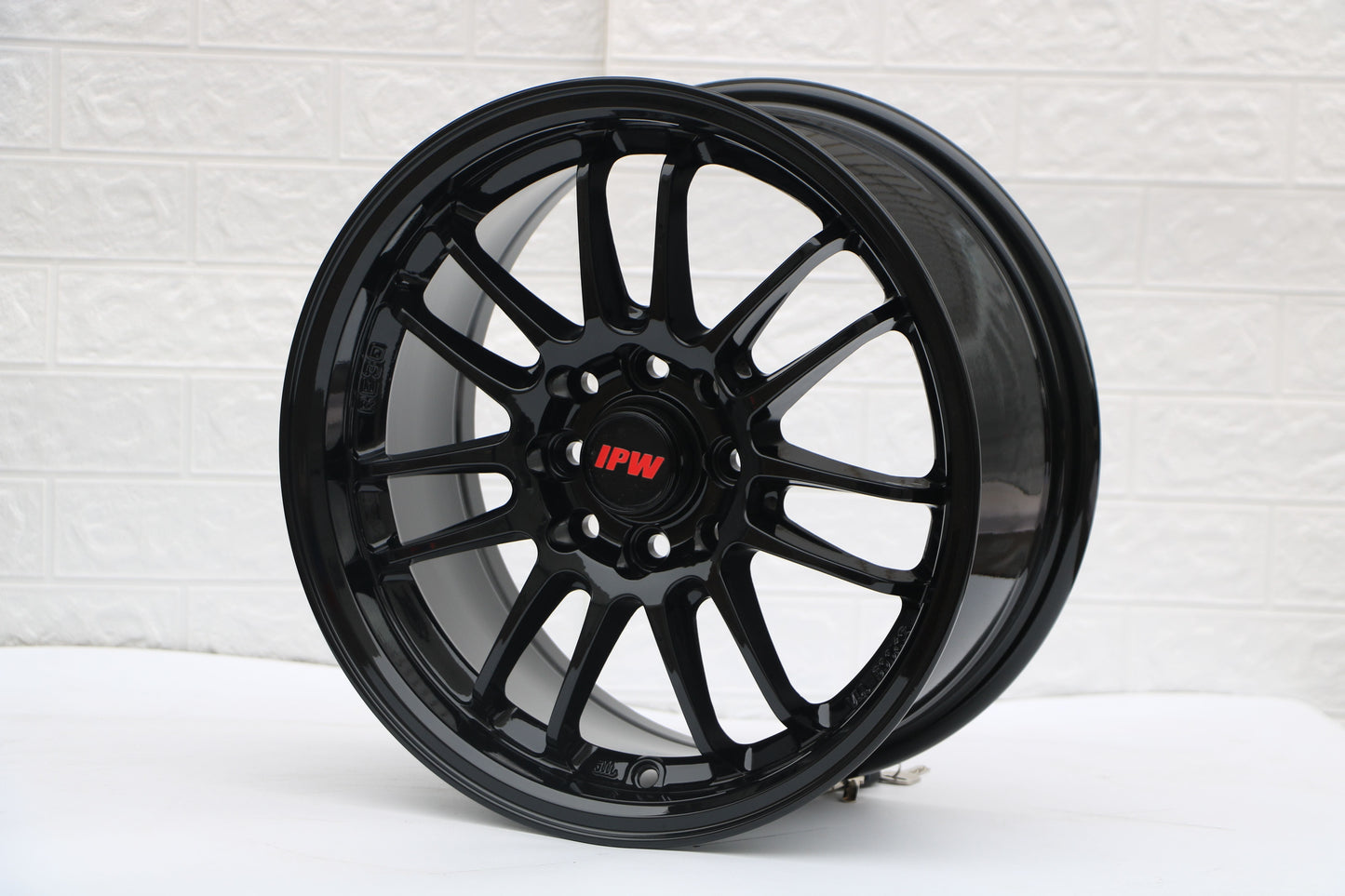 E560 Gloss Black 15x7.0 ET35 4.100.114 - Square Set (4 Wheels)