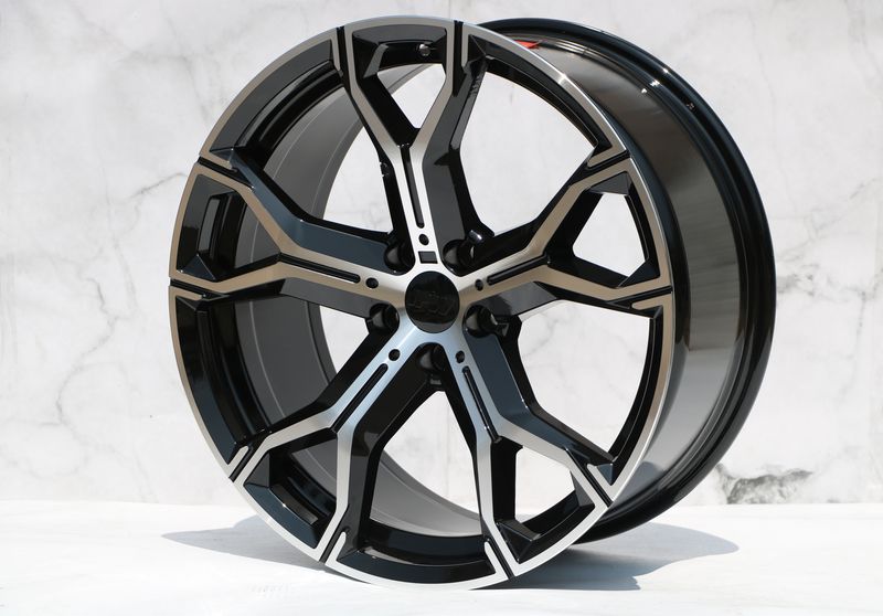 E702 Black Machined Face 20x10.5 ET40 5.120 - Square Set (4 Wheels)