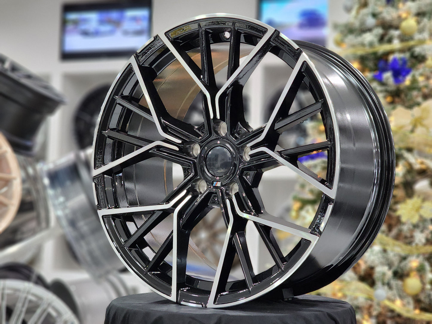 E727 Black Machined Face 19x8.0 ET28 5.112 - Square Set (4 Wheels)