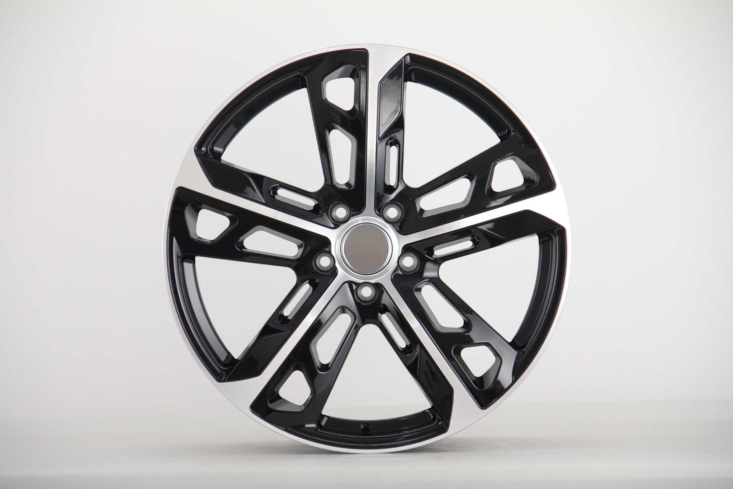 E865 Black Machined Face 22in Staggered Set 9.5 ET70 / 11.5 ET70 5.130 (4 Wheels)