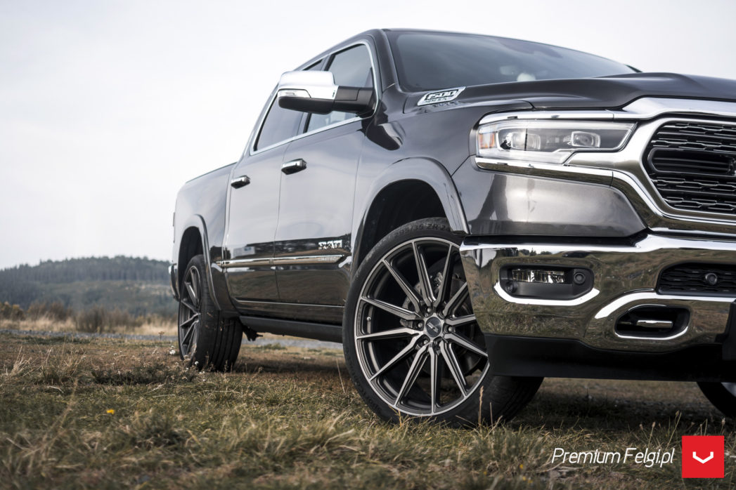 24" Vossen HF6-1 Tinted Matte Gunmetal 6x135 ( Set of 4 )