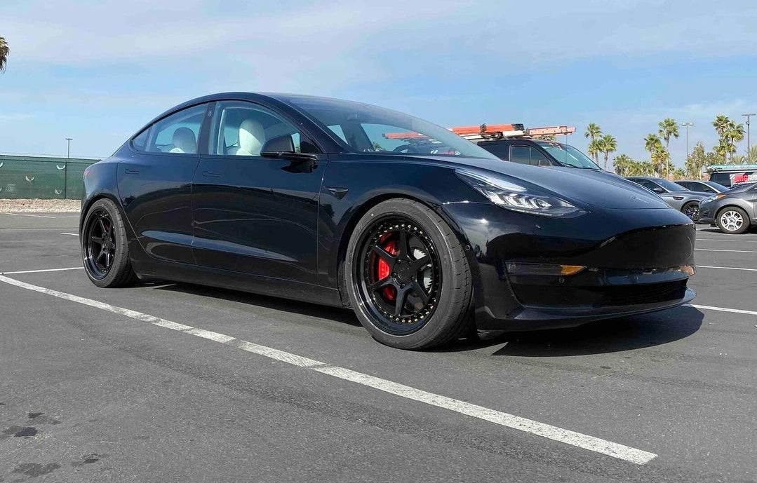 18" Aodhan DS09 Gloss Black W /Gold Rivets 5x100 ( Staggered Setup ) ( Set of 4 )