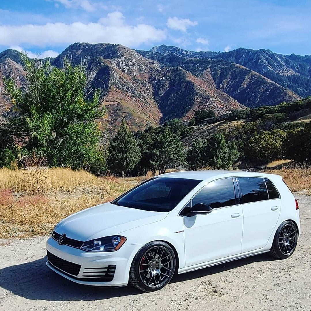 18" Aodhan AHX Hyper Black 5x114.3 ( Staggered Setup ) ( Set of 4 )