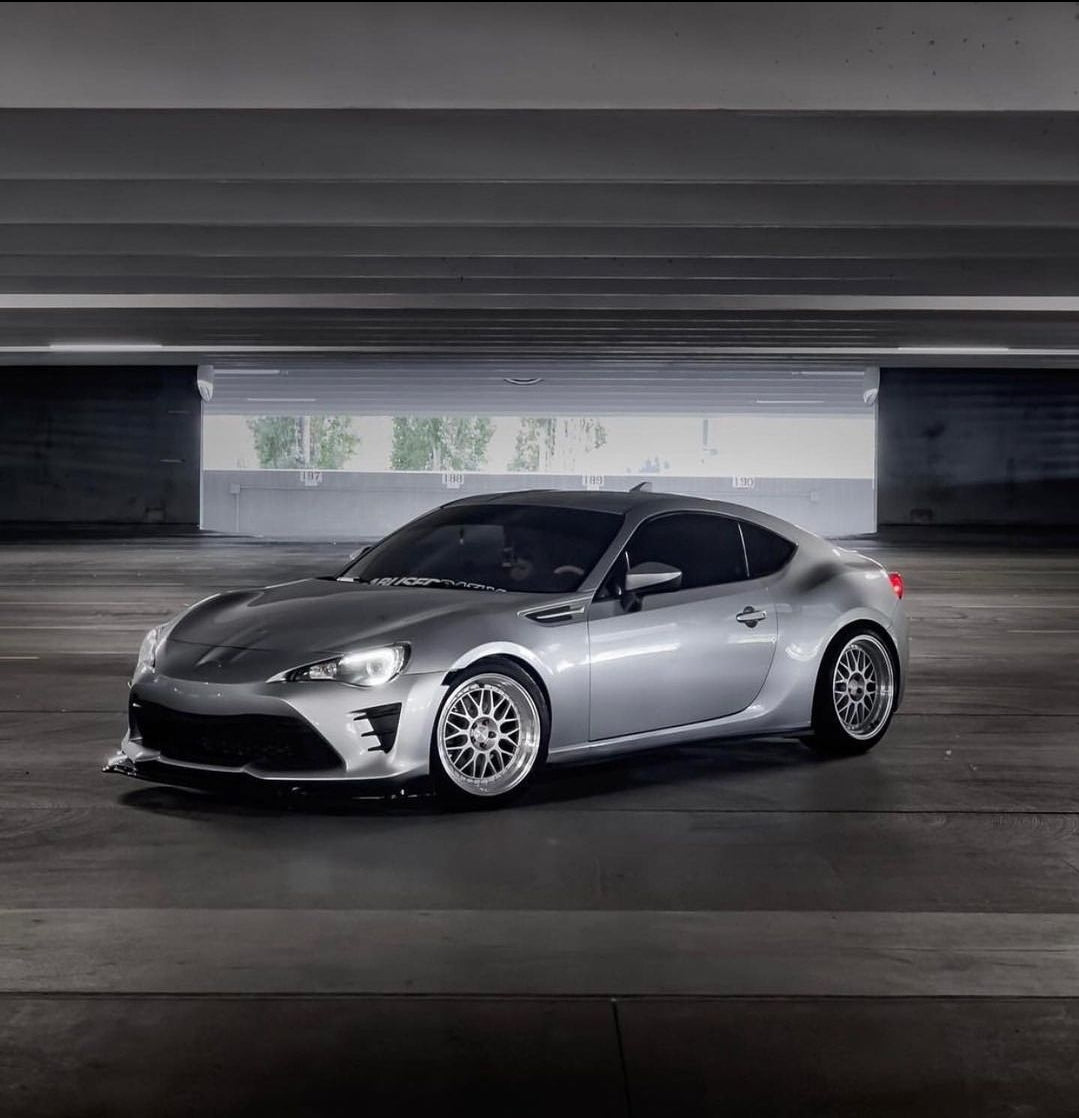 18" Aodhan AH02 Silver w/ Machined Lip 5x120 ( Staggered Setup ) ( Set of 4 )