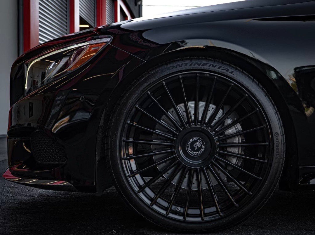 22" Road Force RF22 Gloss Black 5x130 ( Staggered Setup ) ( Set of 4 )