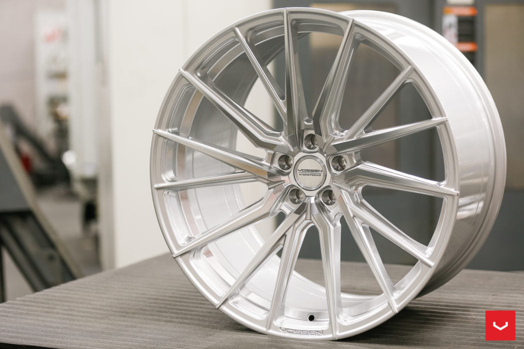 22" Vossen HF-4T Silver Polished 5x112 ( Staggered Setup ) ( Set of 4 )