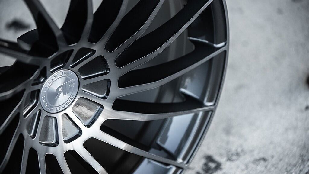 20" Road Force RFF3 Gunmetal Machine face tinted clear 5x120 ( Staggered Setup ) ( Set of 4 )