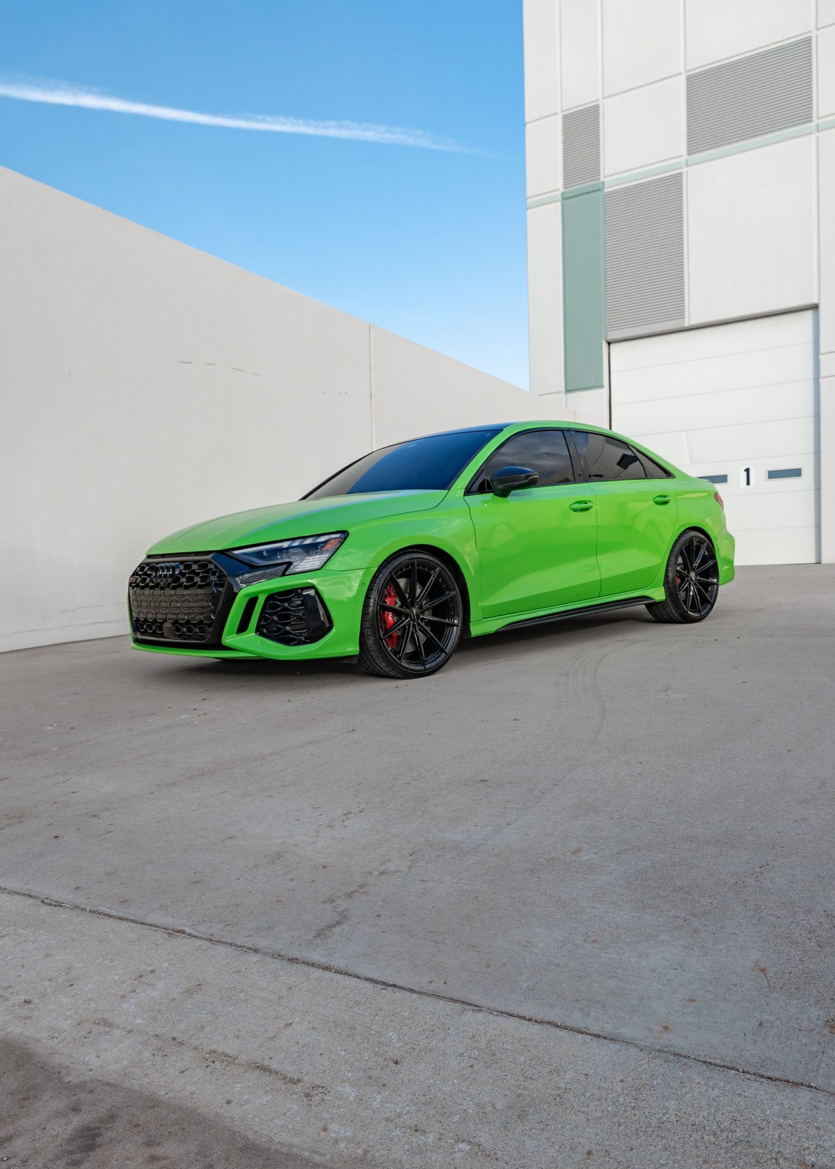 Installation example: Audi S3 on Giovanna Alesanna. Wheel size and vehicle setup may differ from this set.