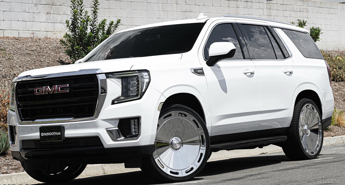Installation example: Cadillac Escalade-26″-Amur-X-Chrome. Wheel size and vehicle setup may differ from this set.