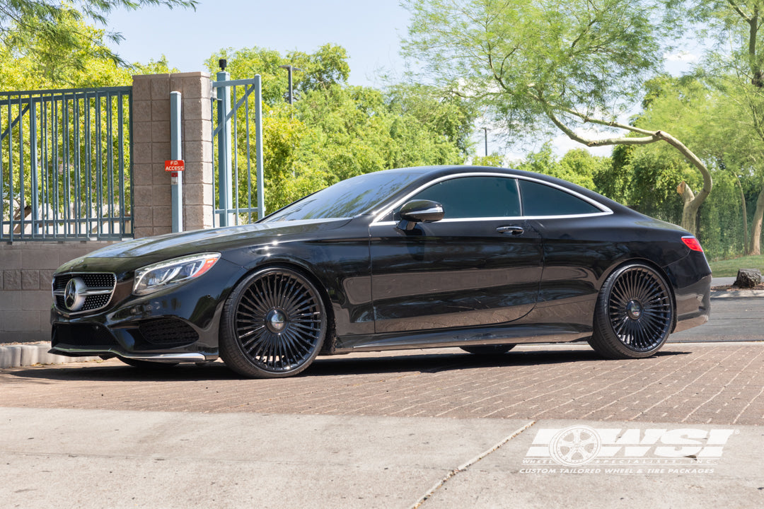 Installation example: Mercedes-Benz S550 Coupe-22″-Tulum-Gloss Black. Wheel size and vehicle setup may differ from this set.