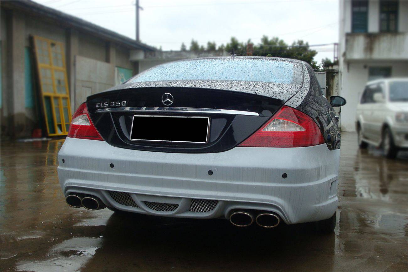 2005-2009 Mercedes Benz W219 Cls Class WI Style Rear Bumper - Carbonado