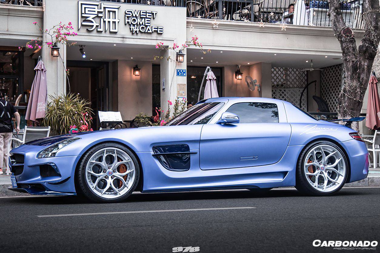 2010-2015 Mercedes Benz W197 SLS AMG BKSS Style Side Skirts & Fender - Carbonado