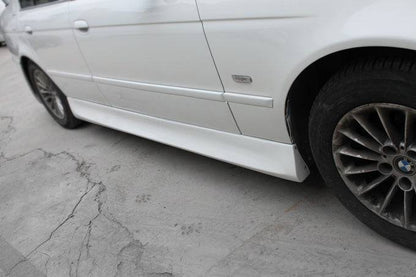 1997-2003 BMW 5 Series E39 VRS Style Side Skirts - Carbonado