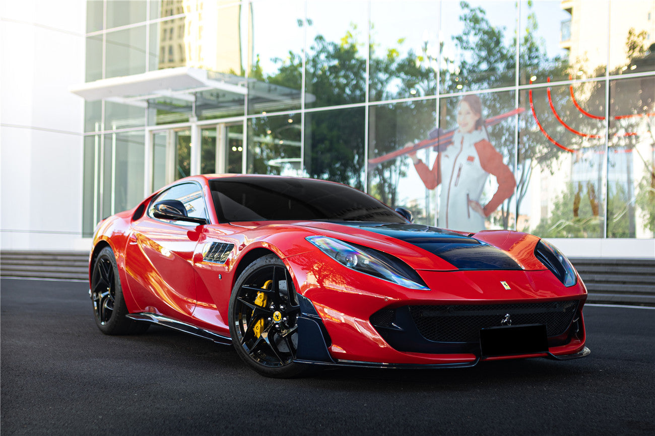 2018-UP Ferrari 812 Superfast /GTS MSY Style Side Skirts - Carbonado