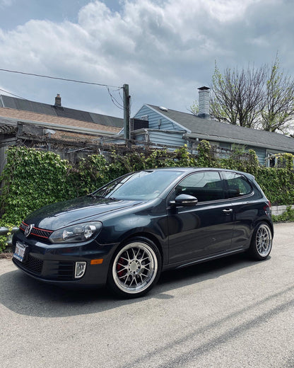 18" F1R F21 Hyper Black 5x112 / 5x114.3 Dual Pattern ( Square Setup ) ( Set of 4 )