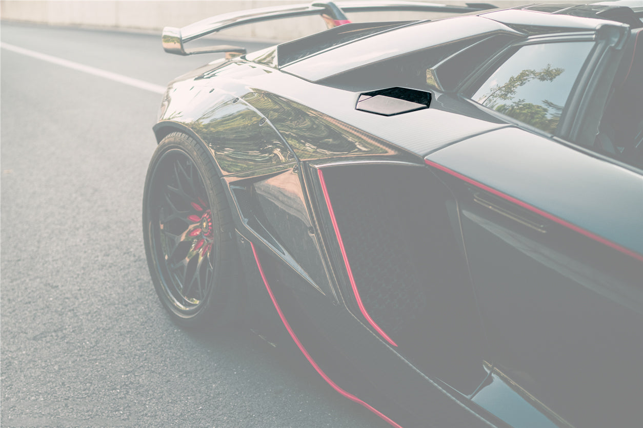 2013-2016 Lamborghini Aventador LP700 Roadster Carbon Fiber Gas Cap Repalcement - DarwinPRO Aerodynamics