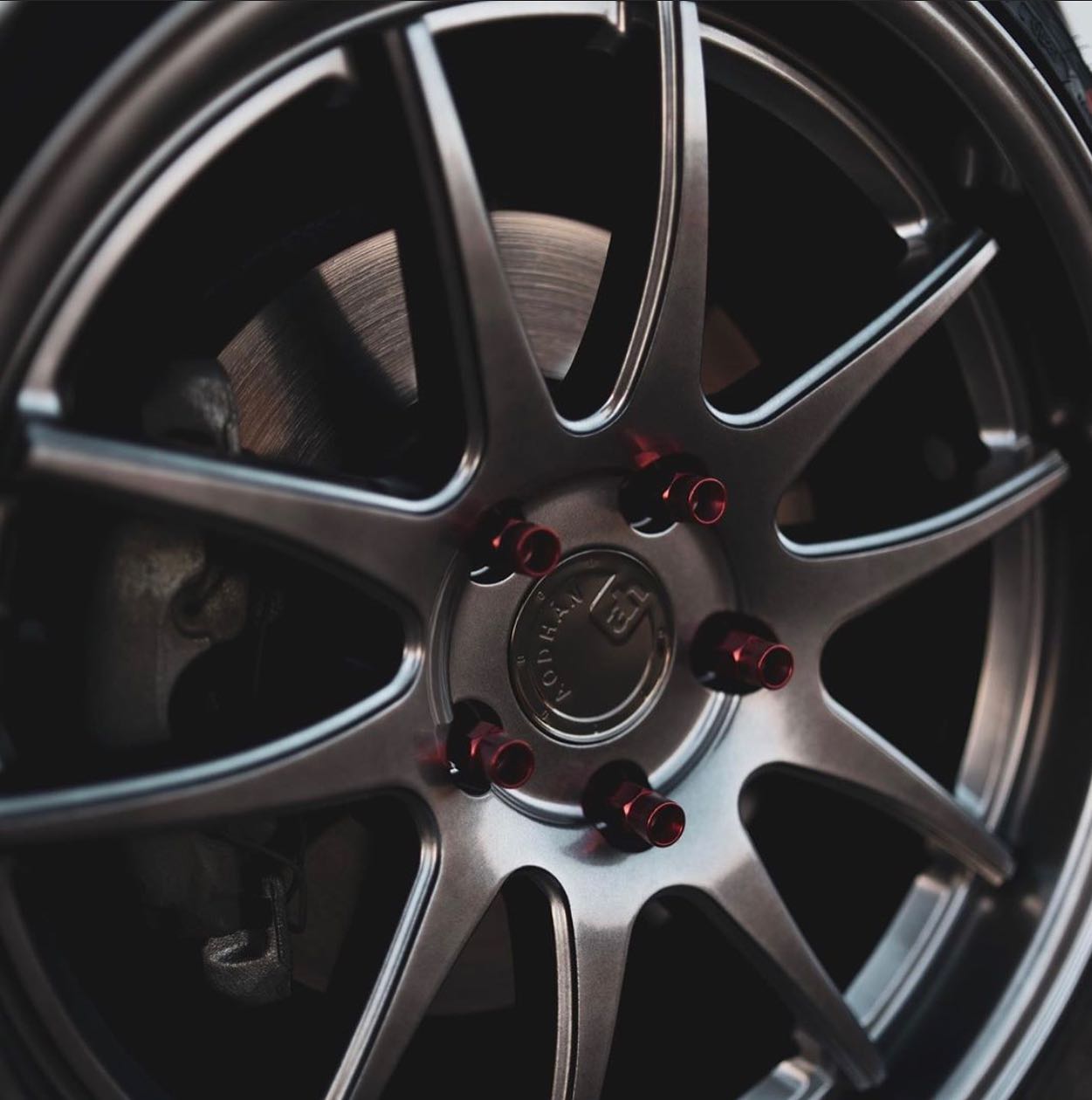 Aodhan DS02 Hyper Black - 19x8.5 +35 5x114.3 (Square Set of 4)