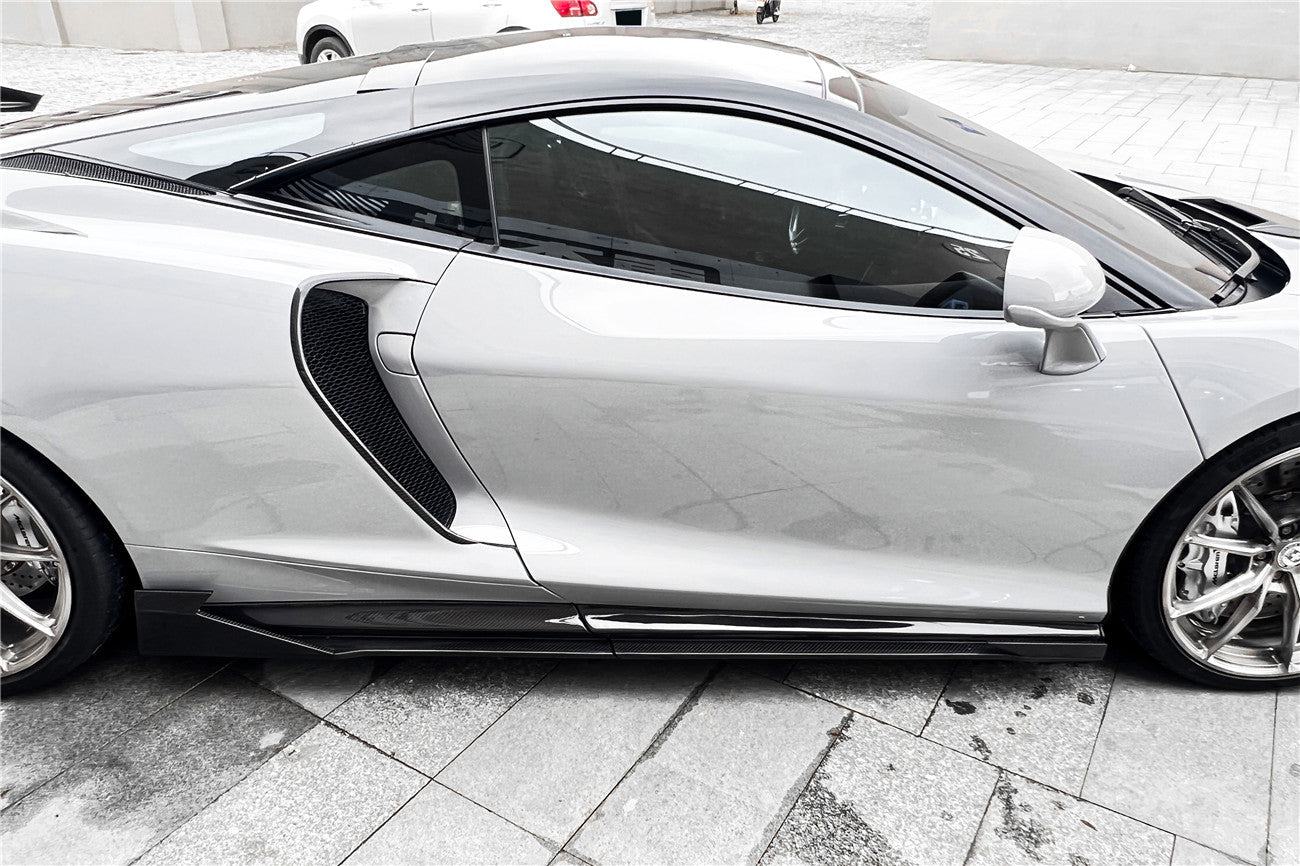 2020-2023 McLaren GT WP Style Dry Carbon Fiber Side Skirts - Carbonado