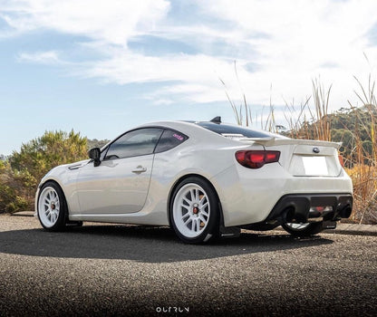 Aodhan AH07 Gloss White - 18x9.5 +30 5x114.3 (Square Set of 4)