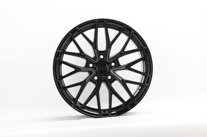 E1513 Gloss Black 17x8 ET35 5x112 – (Square Set of 4)