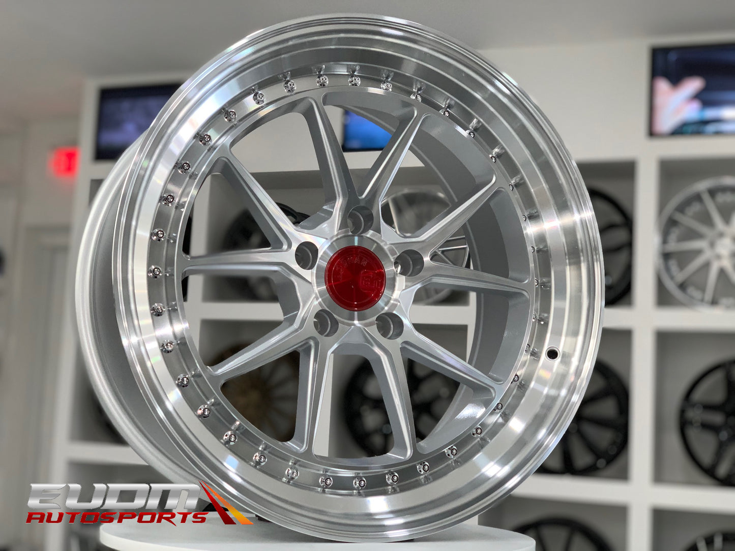19" Aodhan DS08 Silver w/ Machine Face 5x114.3 ( Staggered Setup )