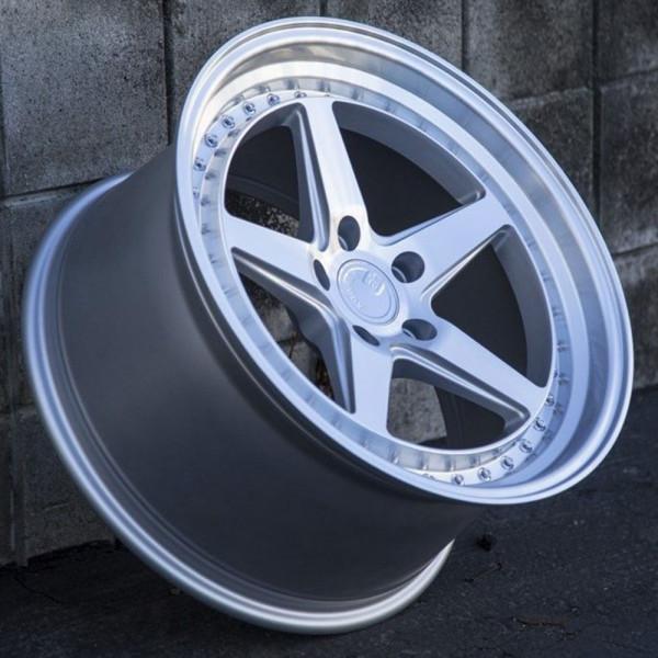 Aodhan DS05 Silver w/Machined Face - 18x9.5 +30 5x114.3 (Square Set of 4)