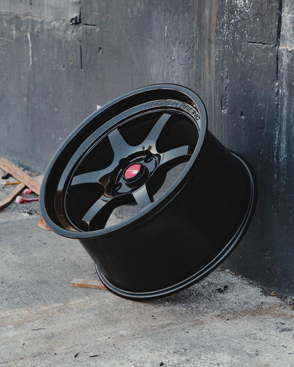 Aodhan AH08 Gloss Black - 18x8.5 +35 5x114.3 (Square Set of 4)