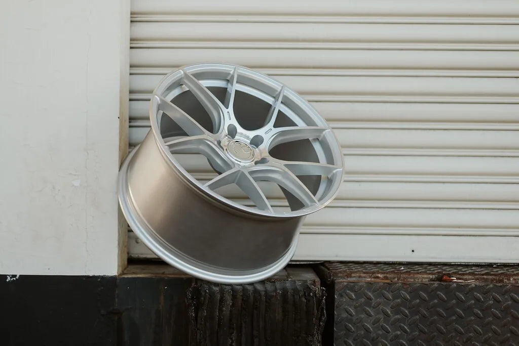Aodhan AH-11 Gloss Silver Machined Face - 19x8.5 +35 / 19x9.5 +35 5x112 (Staggered Set of 4)