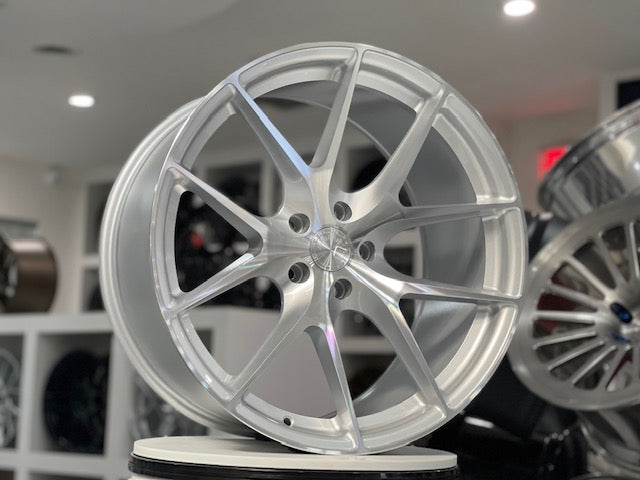 Aodhan AFF7 Gloss Silver Machined Face - 19x8.5 +35 / 19x9.5 +35 5x114.3 (Staggered Set of 4)