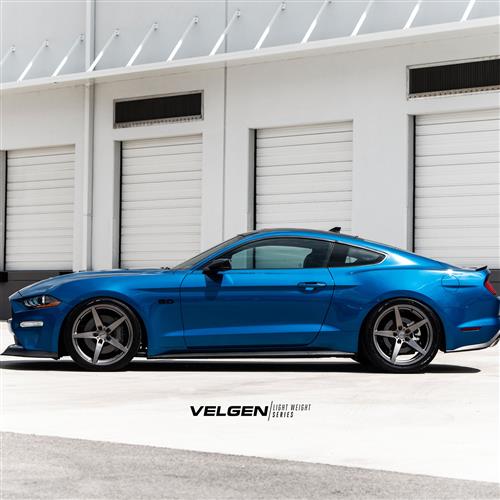 20" Velgen Classic5 V2 Gloss Gunmetal 5x114.3 ( Staggered Set ) ( Set of 4 )