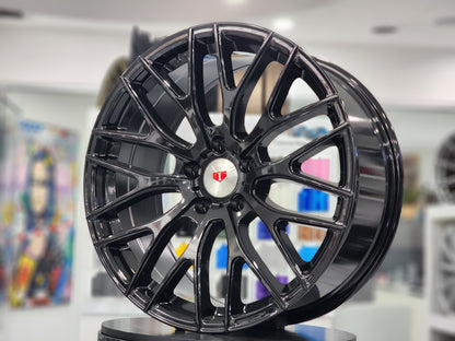 E008 Gloss Black 17x7.5 ET35 5x114.3 - Square Set (4 Wheels)