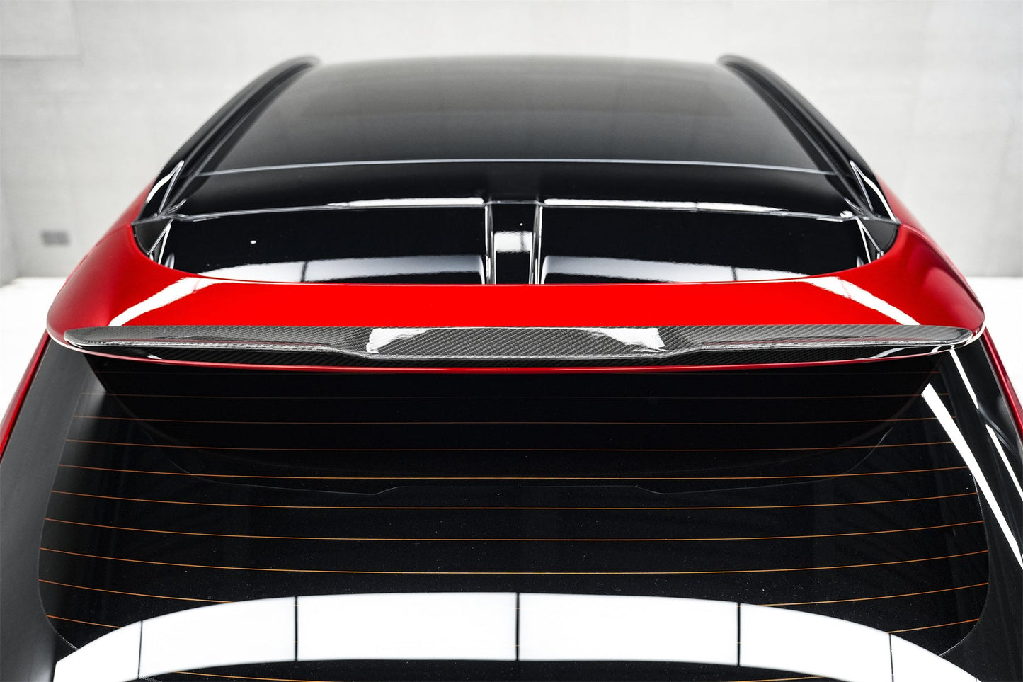 2021-2024 Aston Martin DBX 707 Style Dry Carbon Fiber Roof Spoiler - Carbonado