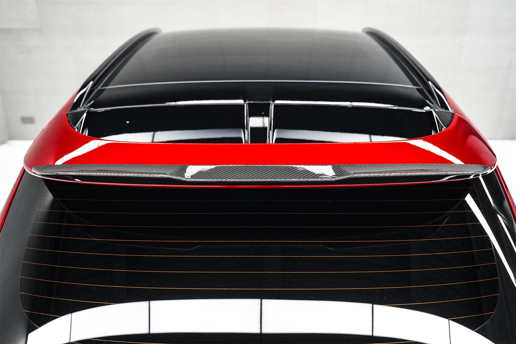 2021-2024 Aston Martin DBX 707 Style Dry Carbon Fiber Roof Spoiler - Carbonado