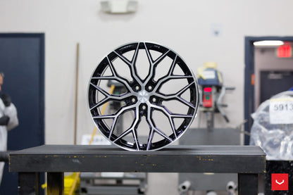 22" Vossen HF2 Brushed Gloss Black 5x112 ( Staggered Setup ) ( Set of 4 )