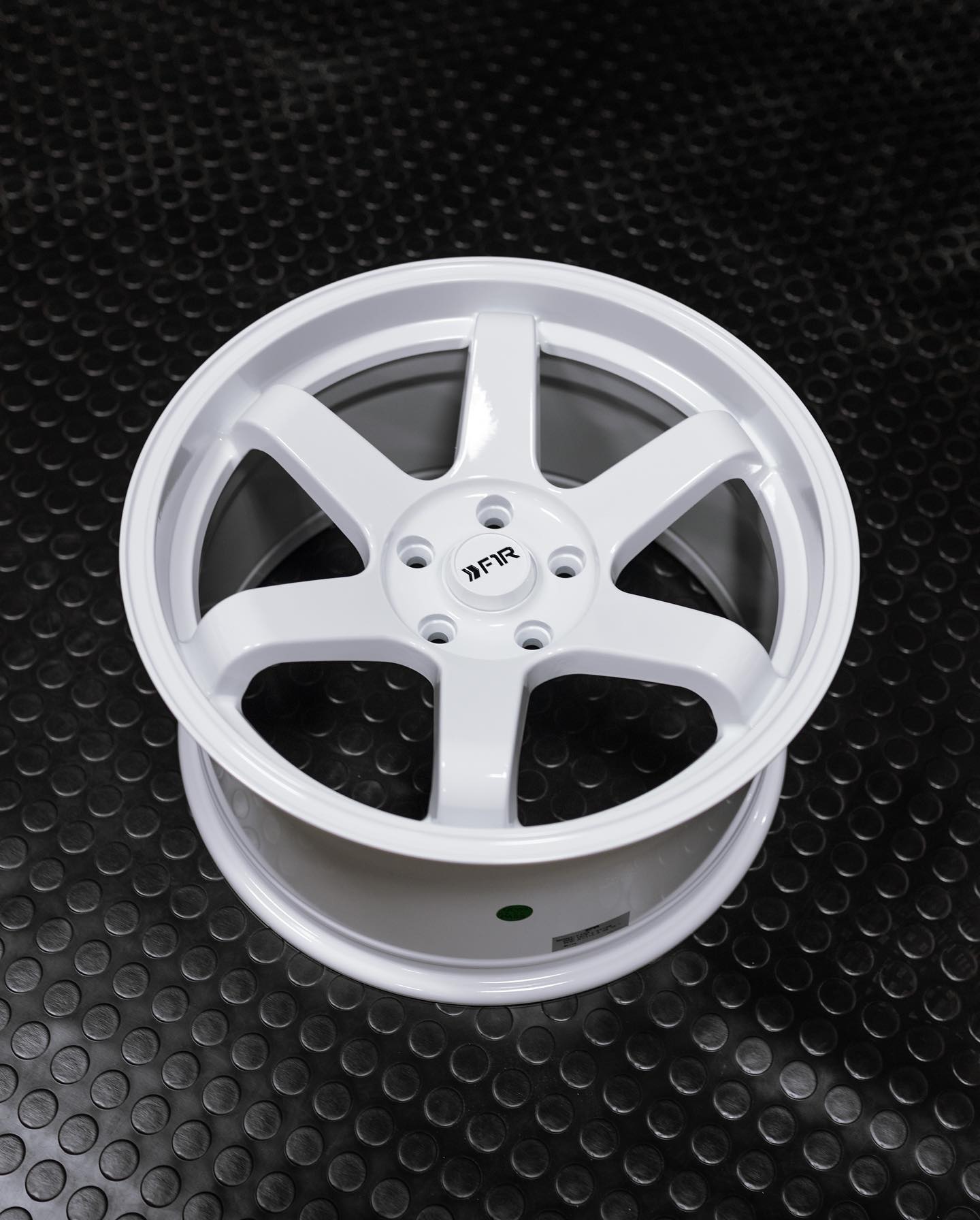 F1R F106 18x9.5 ET38 White 5x114.3 – ( Square Set of 4 )