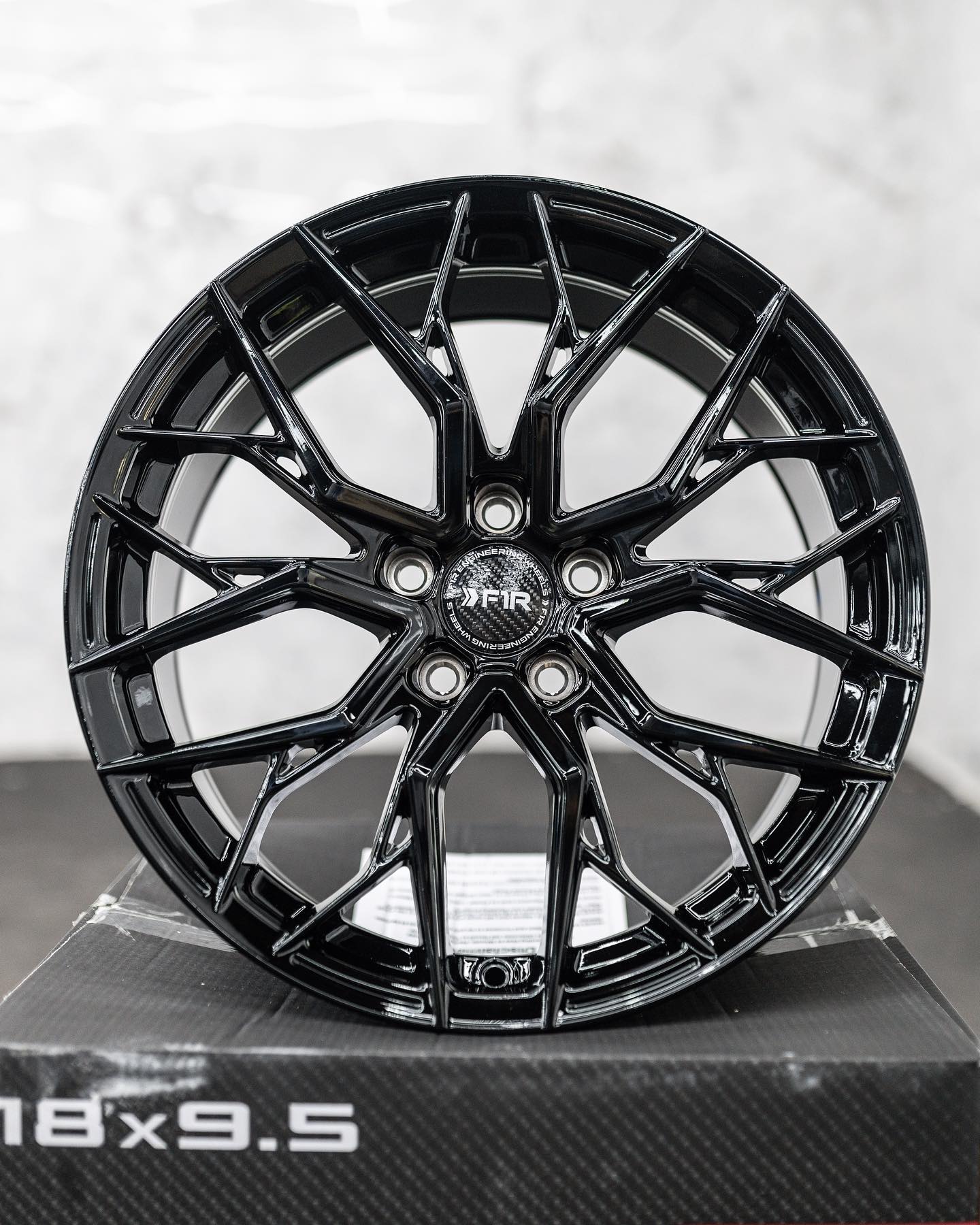 F1R FS3 19x9.5 ET38 Gloss Black 5x120 – ( Square Set of 4 )