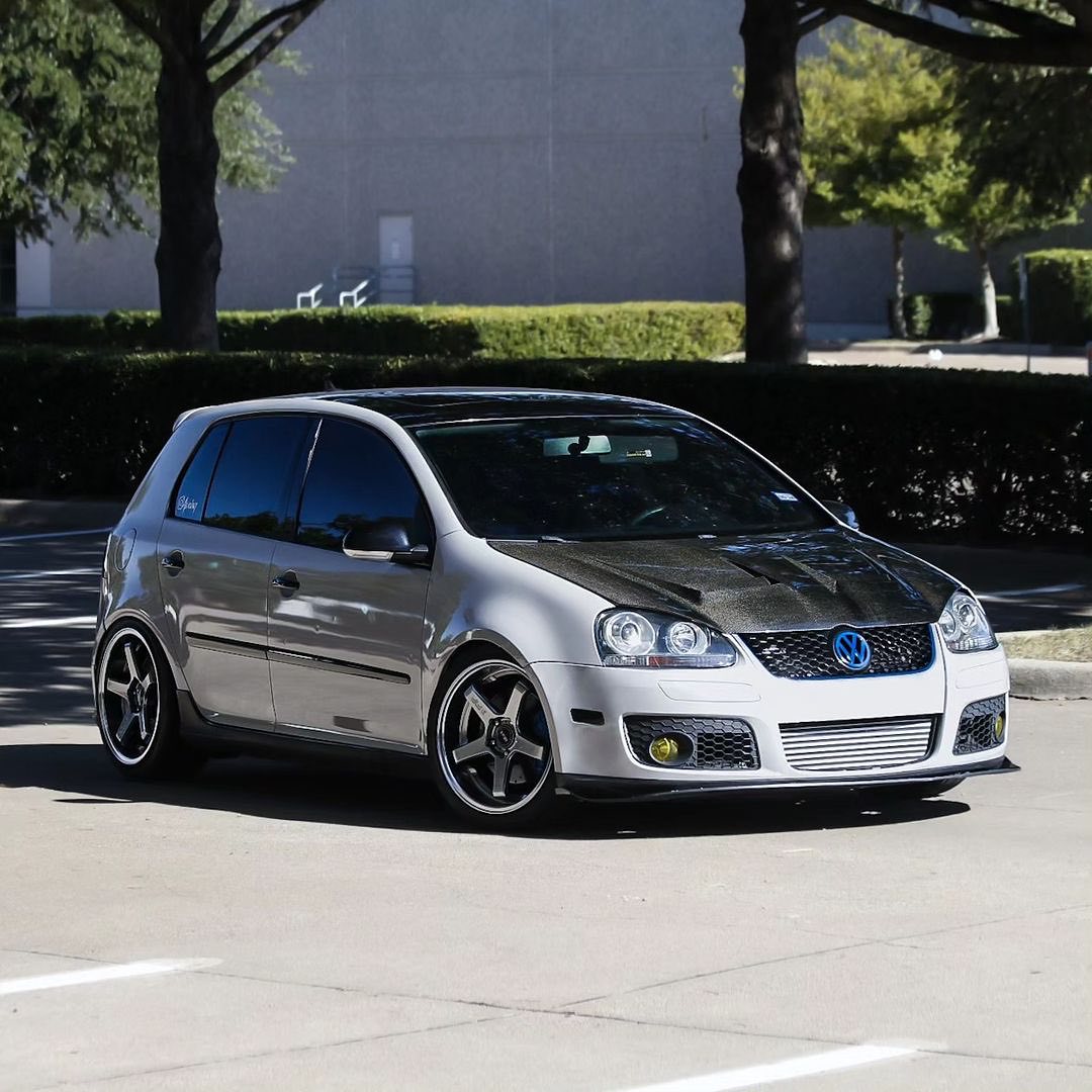 F1R FC5 18x8.5 ET38 Hyper Black/Polish Lip 5x114 – ( Square Set of 4 )