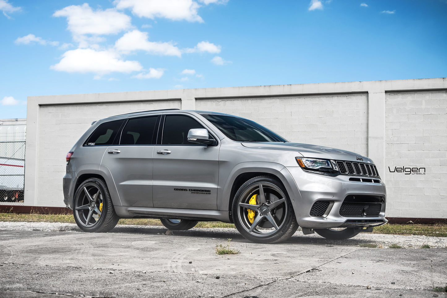 20" Velgen Classic5 V2 Gloss Gunmetal 5x114.3 ( Staggered Set ) ( Set of 4 )