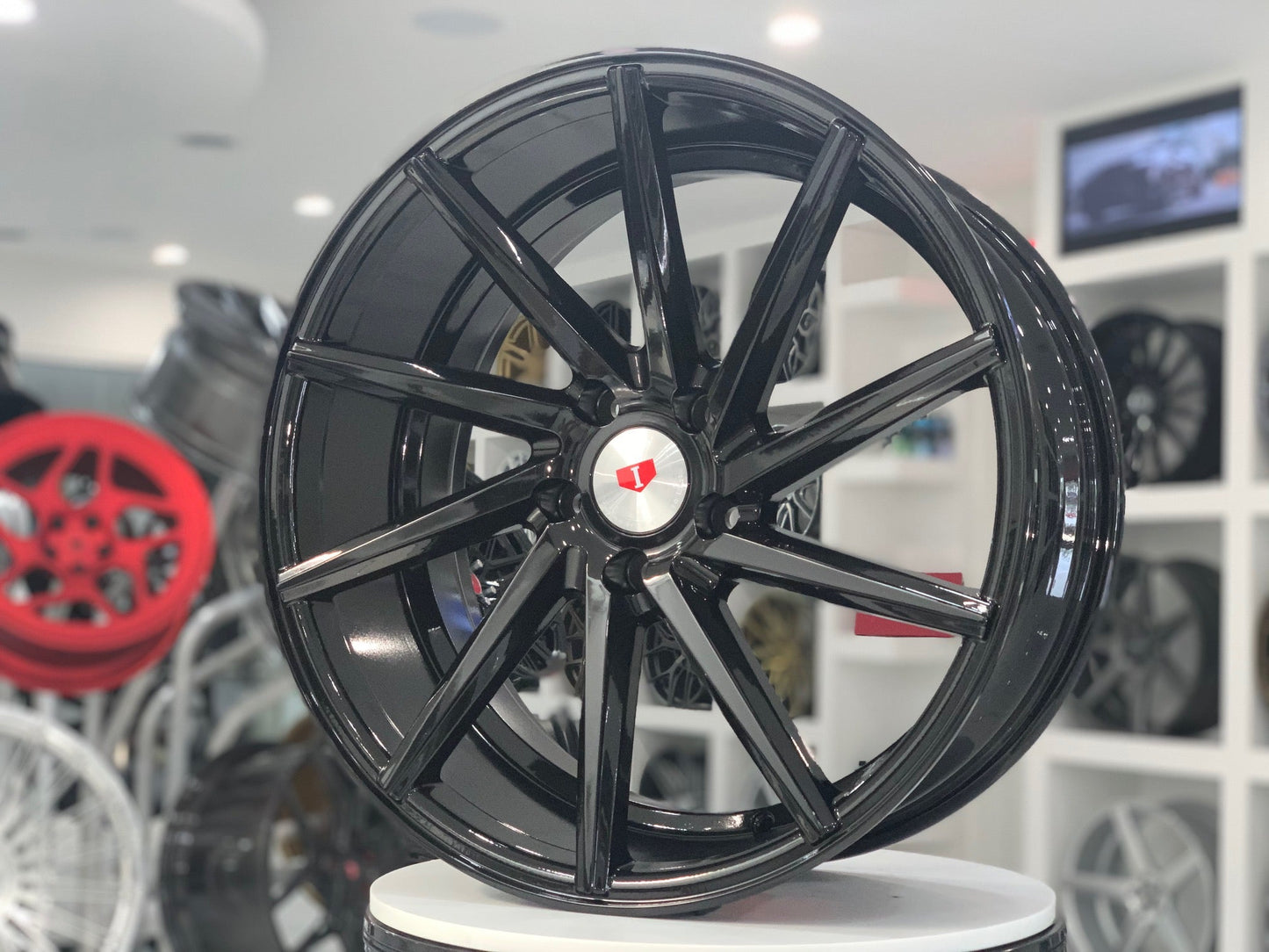 E013 Gloss Black 19x9.5 ET35 5.120 - Square Set (4 Wheels)