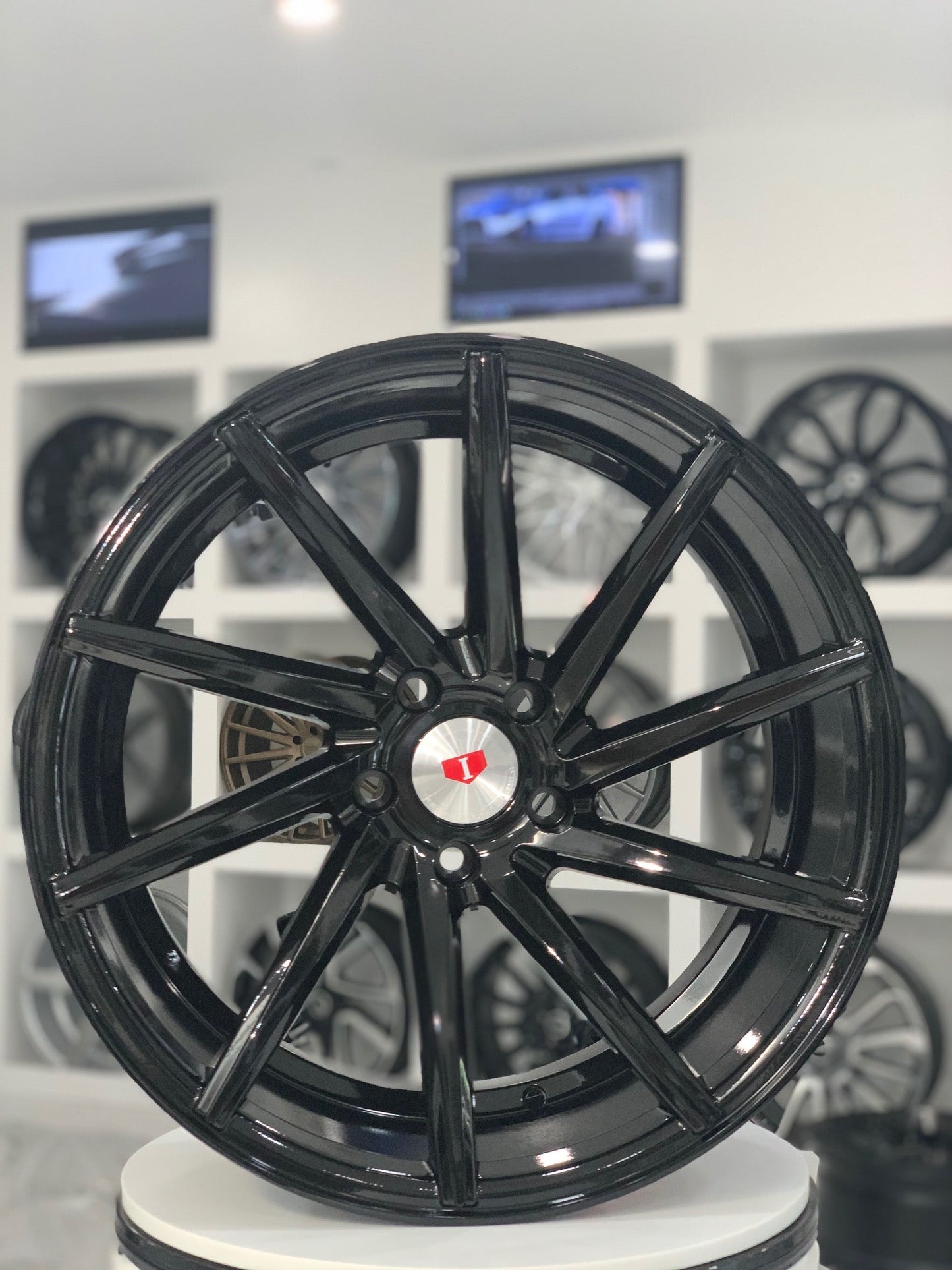 E013 Gloss Black 19x9.5 ET35 5.120 - Square Set (4 Wheels)