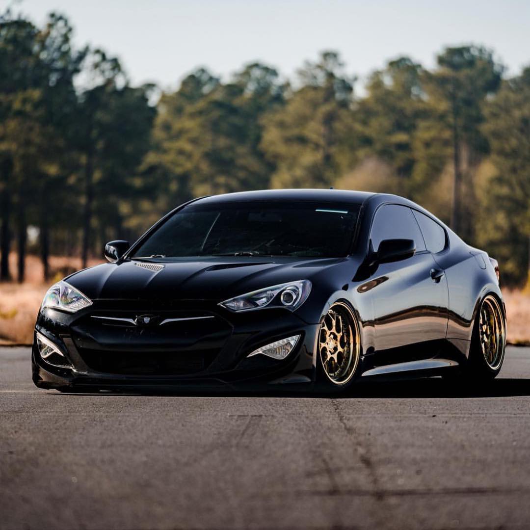 Aodhan DS01 Vacuum Chrome w/ Gold Rivets - 19x9.5 +22 / 19x10.5 +22 5x114.3 (Staggered Set of 4)