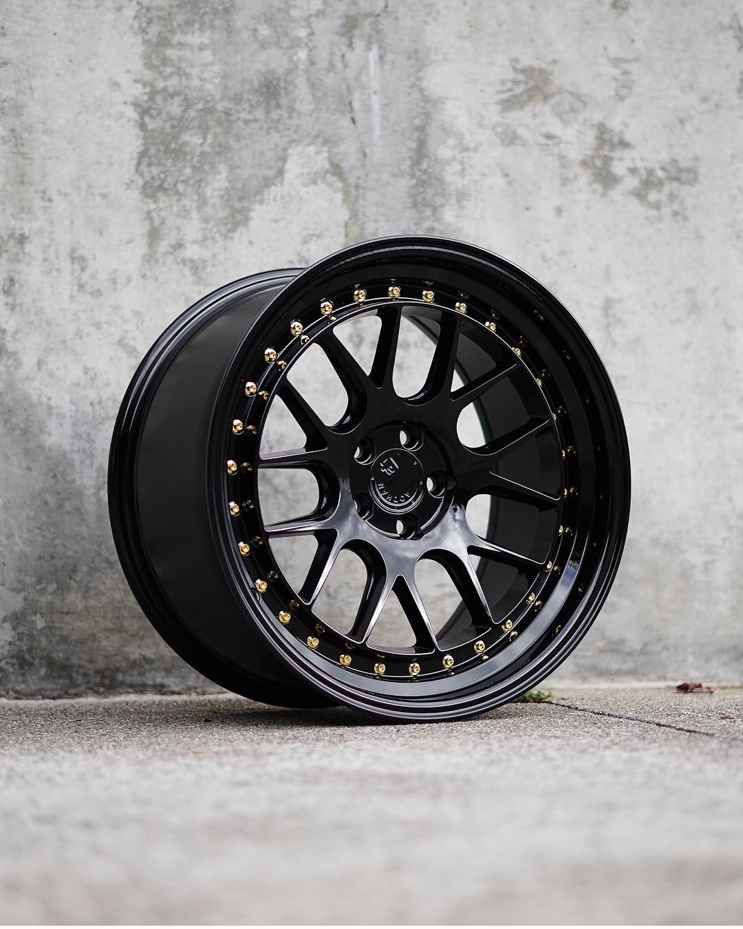 Aodhan DS06 Gloss Black W /Gold Rivets - 18x8.5 +35 / 18x9.5 +30 5x114.3 (Staggered Set of 4)