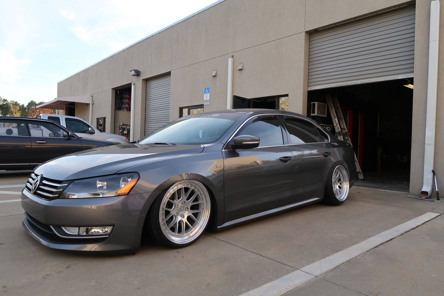 Aodhan DS06 Silver w/Machined Face - 18x9.5 +15 / 18x10.5 +22 5x114.3 (Staggered Set of 4)