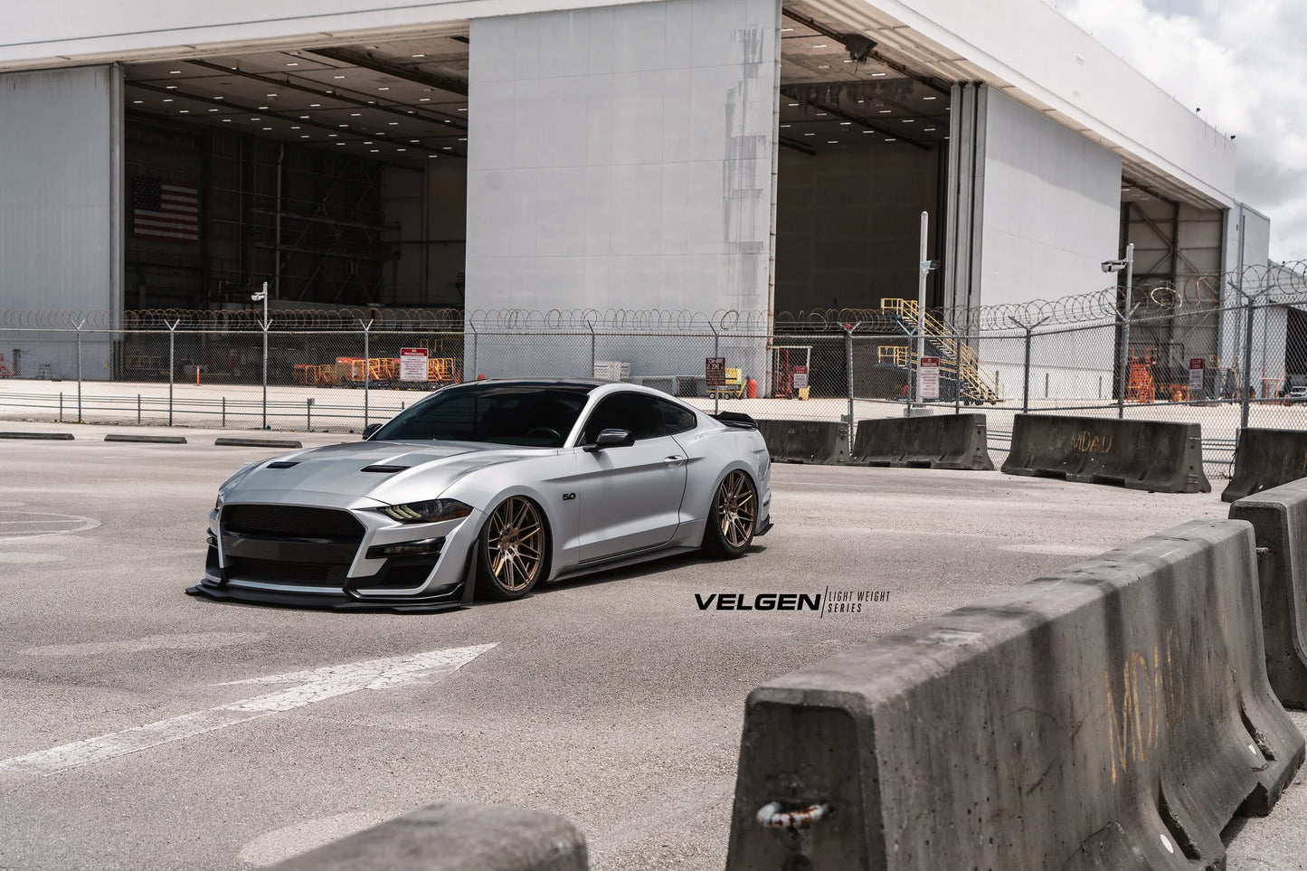 20" Velgen VF9 Gloss Bronze 5x114.3 ( Staggered Set ) ( Set of 4 )