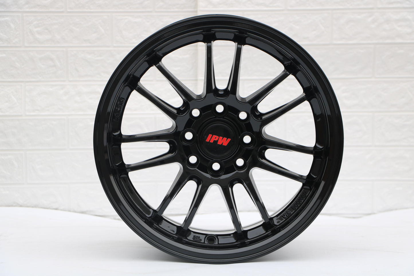 E560 Gloss Black 15x7.0 ET35 4.100.114 - Square Set (4 Wheels)