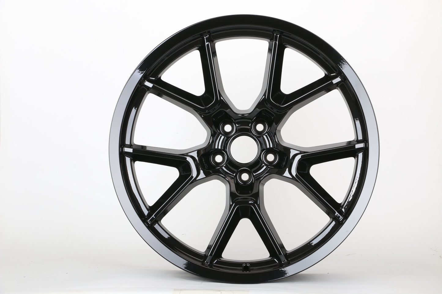 E562 Gloss Black 20x9 ET10 5.115 – (Square Set of 4)