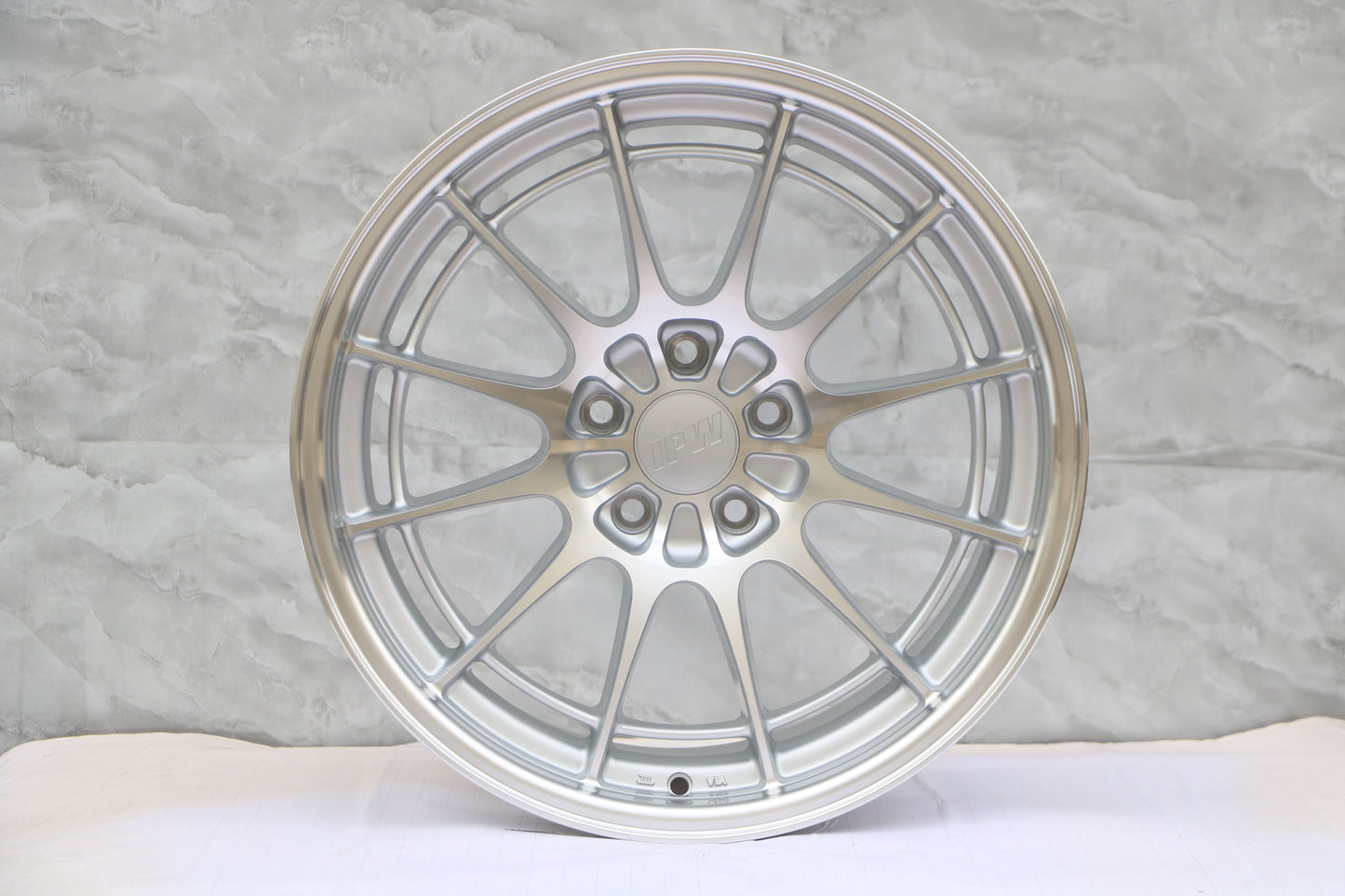 E569 Silver Machined Face 18x8.5 ET35 5x112 - Square Set (4 Wheels)